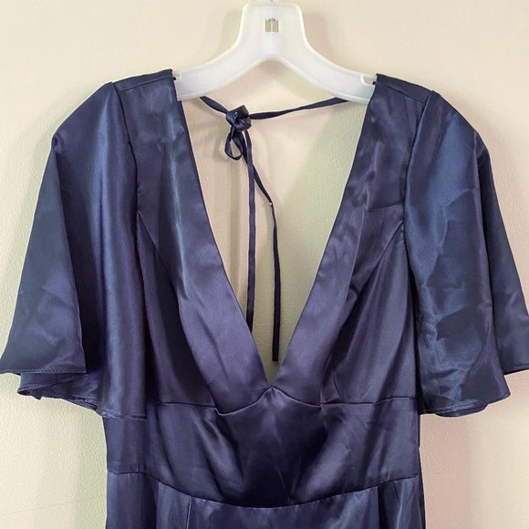 NWT! GALINA SIGNATURE Long Flutter Sleeve A-Line Bridesmaid Dress DAVID'S BRIDAL - Picture 2 of 13